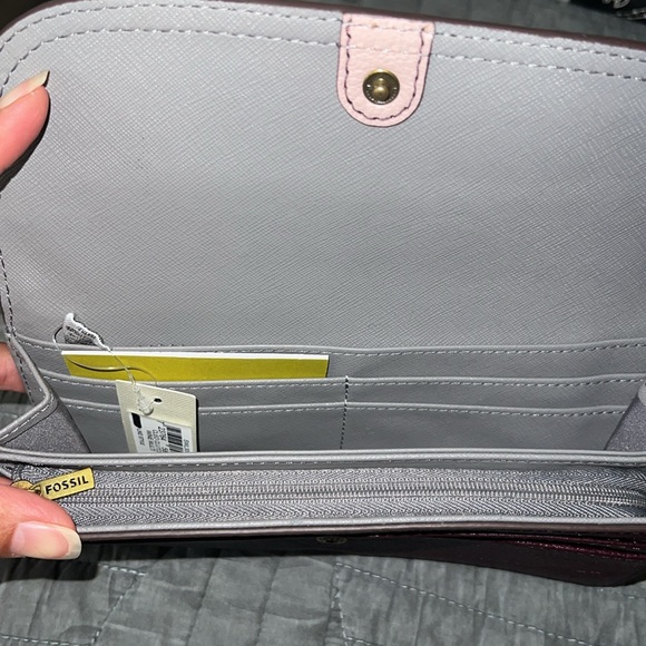 Fossil wallet…nwt - Picture 3 of 5